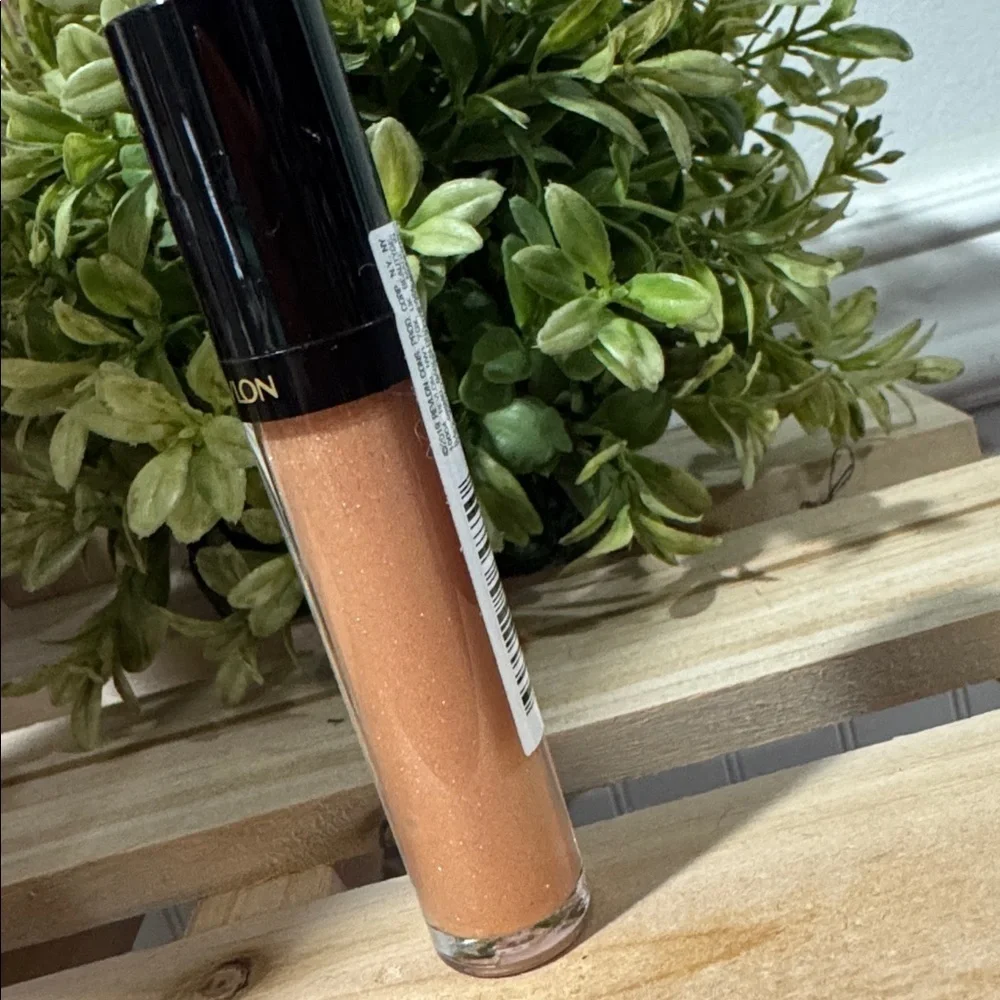Revlon super illustrious the gloss in sandstorm new sealed shimmery nude